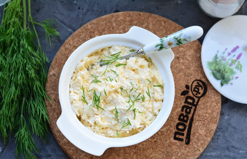 1. Этап. Сырный паштет: Готовую закуску подавайте к столу. Приятного аппетита!