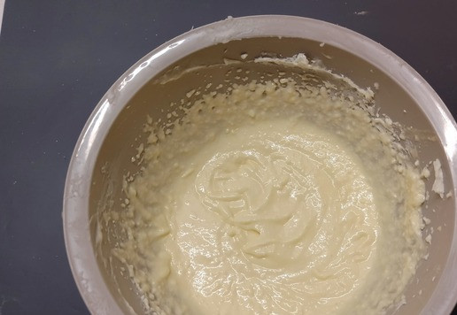 1. Этап. Суфле с творожным сыром: Размешать или взбить.