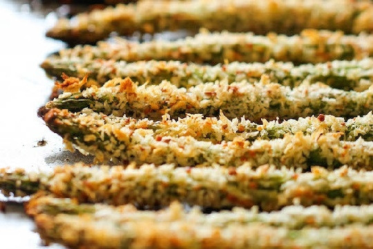 1. Этап. Спаржа в панировке: 4. Запекайте спаржу при температуре 210 градусов до румяности минут 10-15. Приятного аппетита!