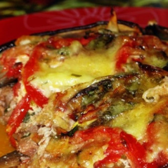 Мясо по-французски с баклажанами