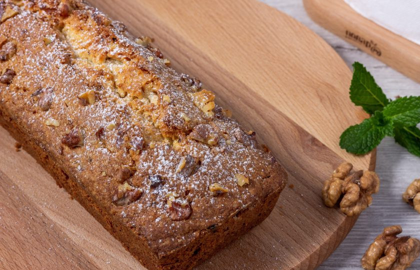 1. Этап. Кекс Уфимский по ГОСТу: Посыпьте сахарной пудрой и подавайте к столу. Остывший кекс храните в пакете.