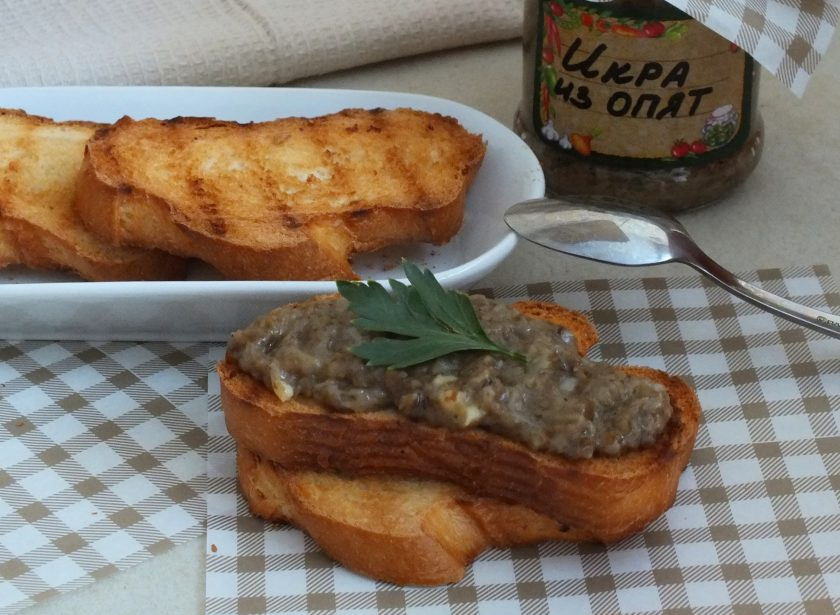 1. Этап. Икра из опят через мясорубку: Икра готова. Подавайте с гренками. Приятного аппетита!