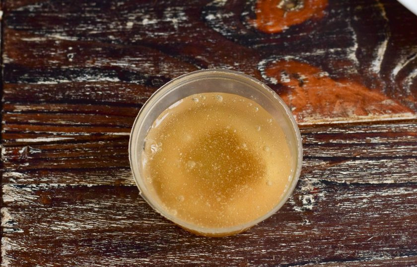 1. Этап. Морковное желе: Желатин залейте 20 мл. воды.