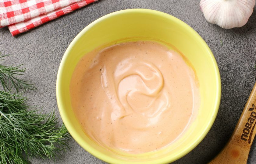 1. Этап. Быстрый соус к наггетсам: Перемешайте.