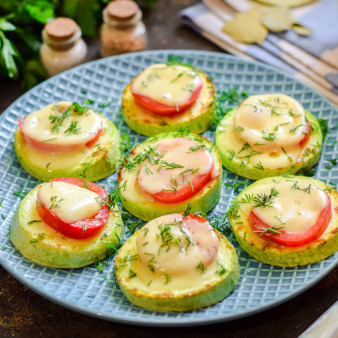 Кабачки с сулугуни в духовке