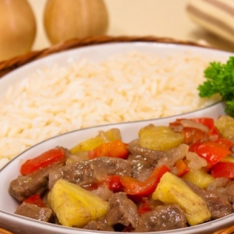 Говядина с ананасами