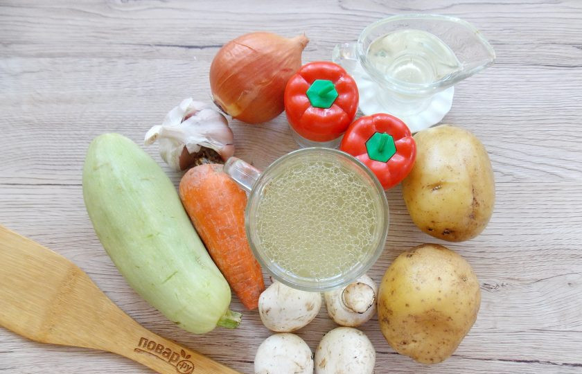 1. Этап. Суп-пюре на курином бульоне: Подготовьте ингредиенты для приготовления супа-пюре.