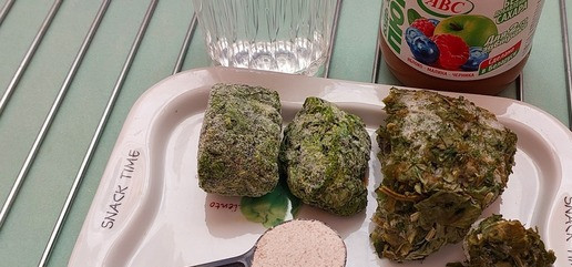 1. Этап. Шпинатно-щавелевый смузи с плодово-ягодным пюре: Ингредиенты заменяемы на свежие. Протеин можно использовать любой растительный (смузи заявлен как вегетарианский), пюре плодово-ягодное или яблочное. У меня яблочное с малиной и черникой. Пюре желательно без добавленного сахара.