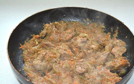 1. Этап. Куриная печень в апельсиновом соусе: 11. Буквально через минутку блюдо будет готово.