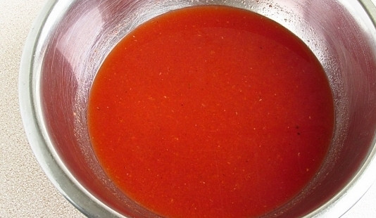 1. Этап. Тушеные помидоры в мультиварке: Тушим всё 1 час и 30 мин. Затем протираем всё через сито.