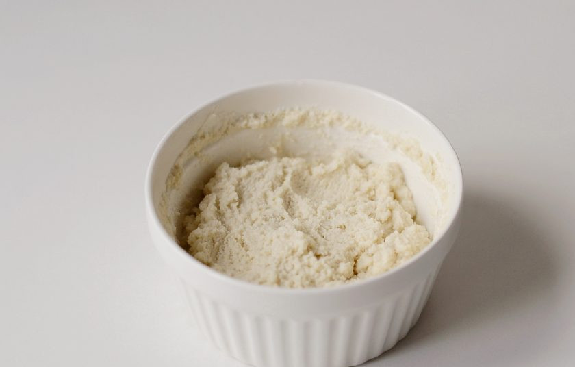 1. Этап. Миндальная рикотта: Консистенция должна получится однородной, но творожистой.