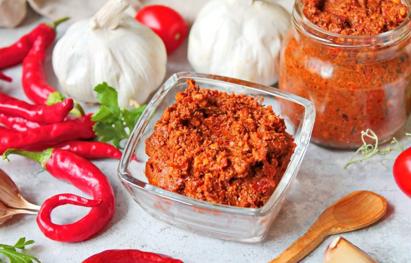 1. Этап. Аджика из сухого острого перца: Приятных заготовок!