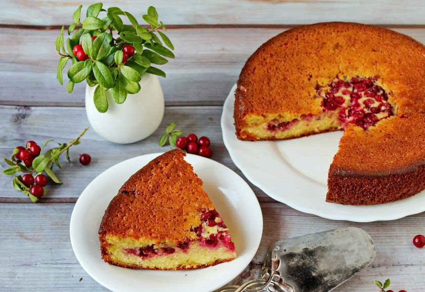 1. Этап. Творожный пирог с брусникой: Приятного аппетита!