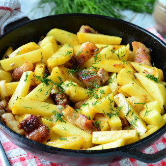 Жареная картошка с грудинкой