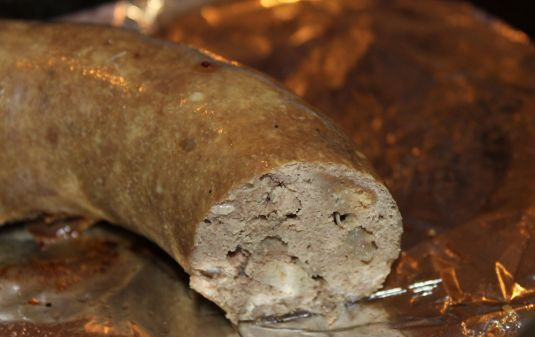 1. Этап. Колбаса печеночная домашняя: 5. В разогретой до 180 духовке запекаем такие колбаски 30-40 минут. Готово!