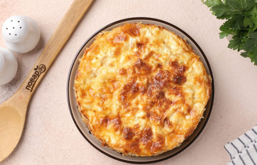 1. Этап. Пирог из лаваша с фаршем и кабачком: Выпекайте в духовке при температуре 180 градусов около 30-40 минут.