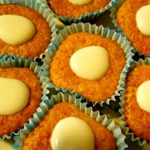 Кексы в бумажных формочках