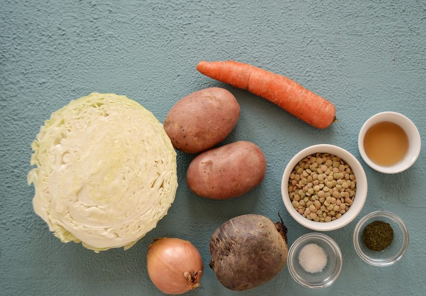 1. Этап. Борщ с чечевицей: Подготовьте все ингредиенты.