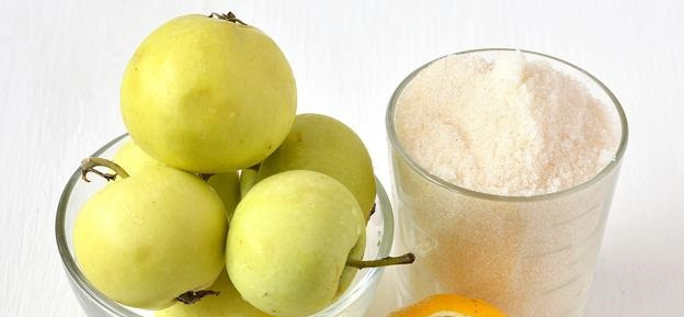 1. Этап. Варенье из яблок без закатки: Подготовьте все необходимые ингредиенты.