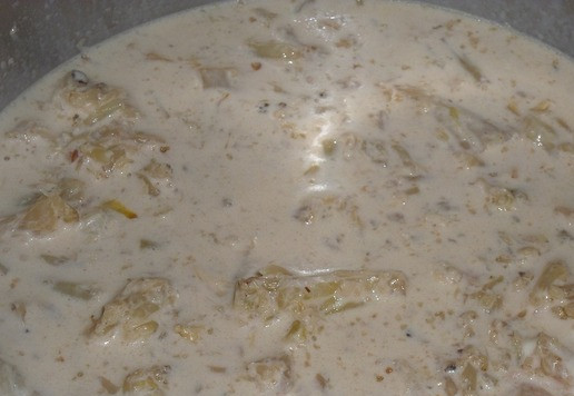 1. Этап. Суп-пюре из цветной капусты: Доводим суп до кипения.