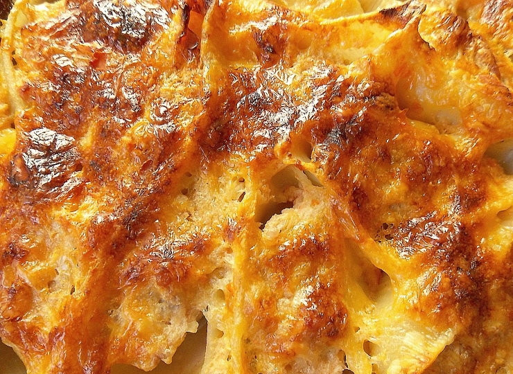 1. Этап. Запеченные конкильони: Запекайте в горячей духовке при температуре 180 градусов 50 минут.