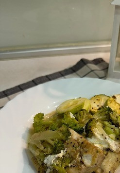 1. Этап. Ленивый ужин из филе минтая: Всем приятного аппетита!