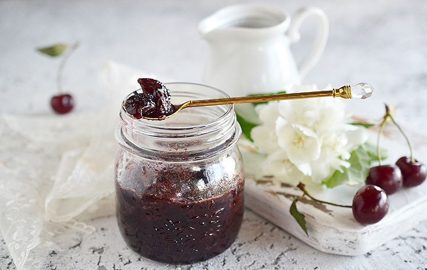 1. Этап. Вишневое варенье с шоколадом: 6. Приятного аппетита!