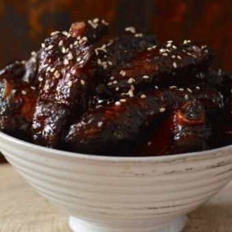 Свиные ребрышки в кисло-сладком соусе