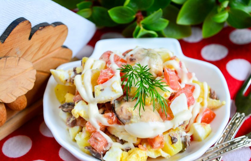 1. Этап. Салат с мидиями и овощами: Приятного аппетита!