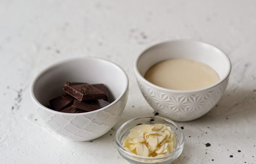 1. Этап. Шоколадный десерт без выпечки: Подготовьте все ингредиенты.