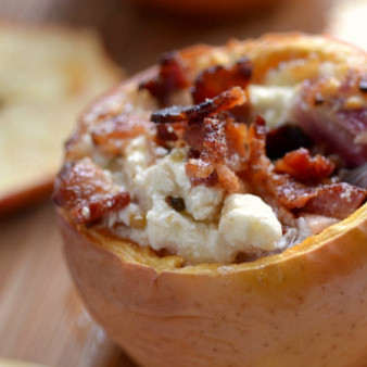 Запеченное яблоко