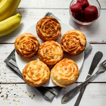 Творожные кексы с клубникой