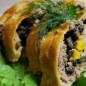 Мясной рулет в тесте