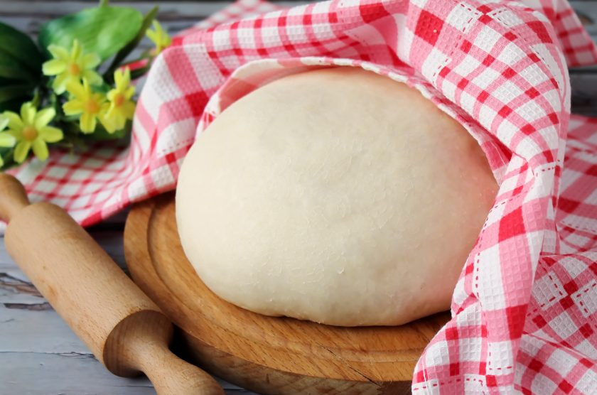 1. Этап. Тесто на живых дрожжах: Наше тесто на живых дрожжах готово! Приятного приготовления!