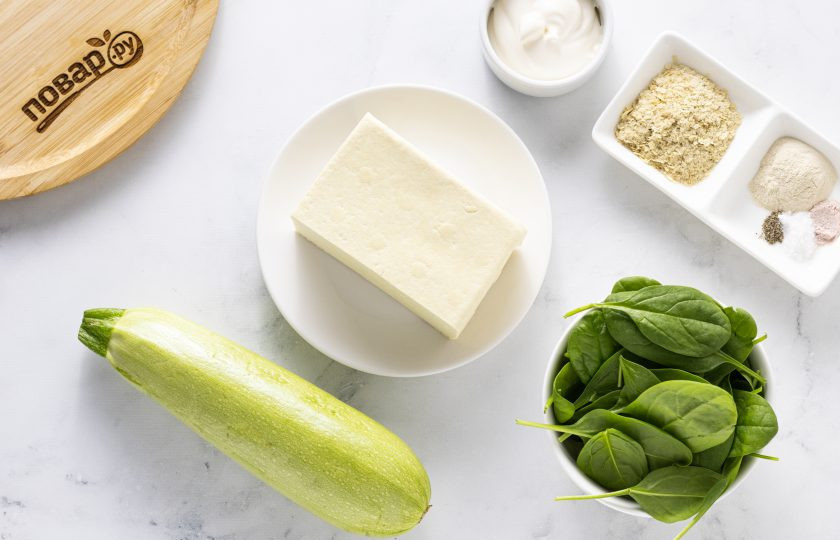 1. Этап. Веганская запеканка из кабачков с тофу: Подготовьте все ингредиенты.