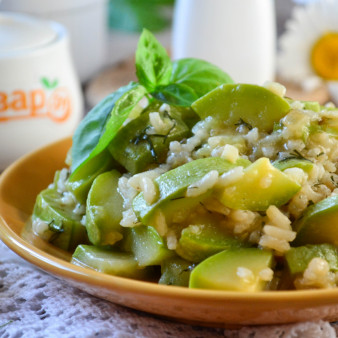 Рис с кабачками в мультиварке