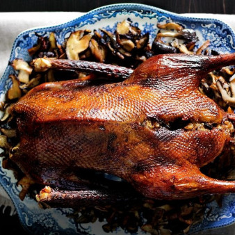 Гусь с рисом в духовке