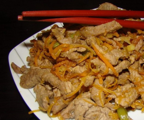 1. Этап. Говядина с сельдереем: Готово! Приятного аппетита!