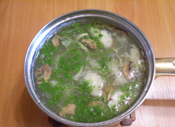 1. Этап. Суп рыбный с грибами: 9. Готовый суп заправляем зеленью. Приятного!