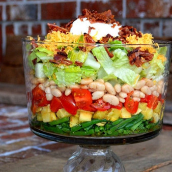 Слоеный салат Праздничный