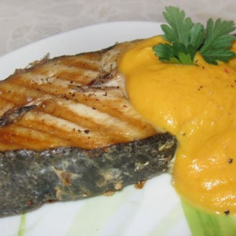 Кижуч под соусом