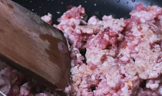 1. Этап. Мексиканское тако: 10. Добавьте к нему фарш.