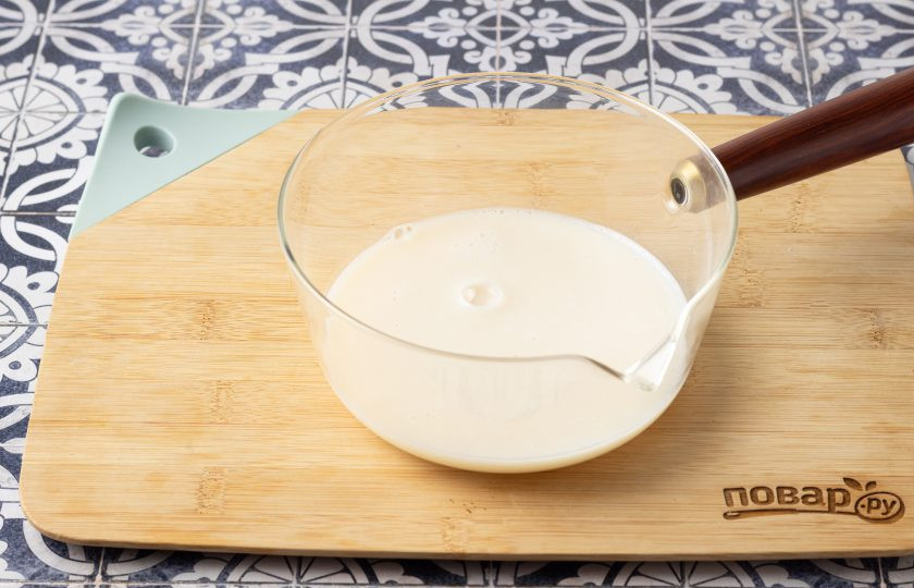 1. Этап. Капучино на соевом молоке: Соевое молоко подогрейте, но не доводите до кипения.