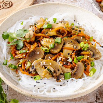 Фунчоза с шампиньонами