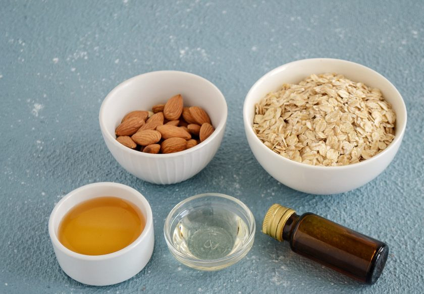 1. Этап. Запеченные мюсли с орехом: Подготовьте все ингредиенты. Разогрейте духовку до 150 градусов.