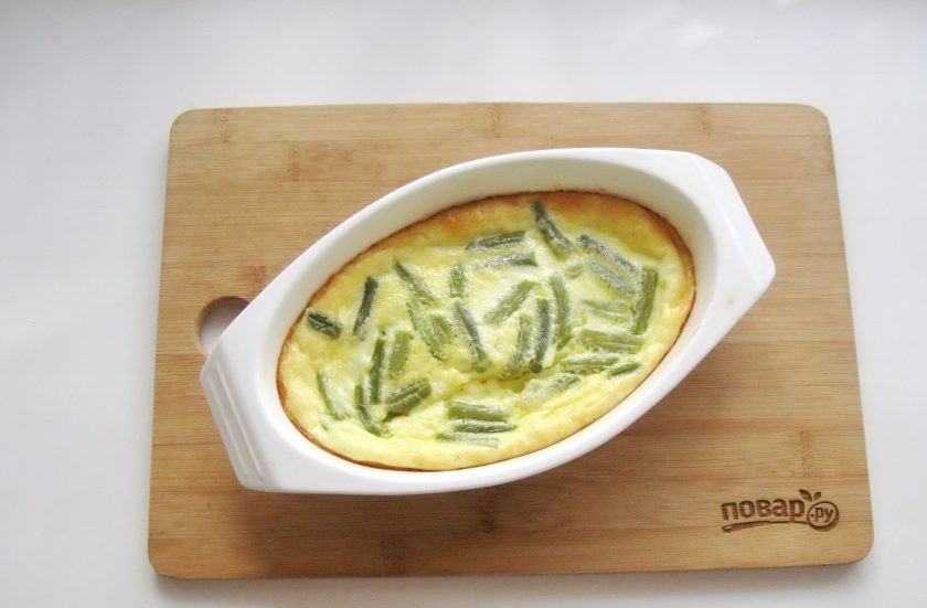 1. Этап. Омлет с овощами в духовке: Выпекайте омлет в духовке 30-35 минут при температуре 170-175 градусов. Во время выпекания не нужно открывать духовку.