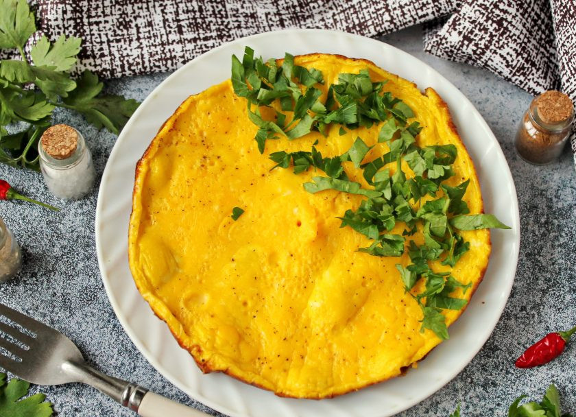 1. Этап. Омлет без масла на сковороде: Приятного аппетита!