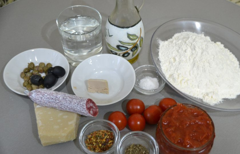 1. Этап. Пицца Пикантная: Подготовьте ингредиенты.