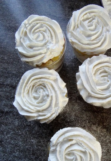 1. Этап. Трайфлы с лимонным курдом: Сверху можно сделать 