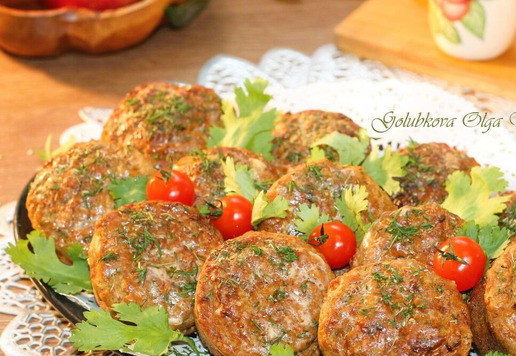 1. Этап. Сырные булочки с добавлением кабачка: 11. Выпекаем булочки в разогретой до 180 С духовке, минут 25-30. Готовность проверяйте деревянной шпажкой.